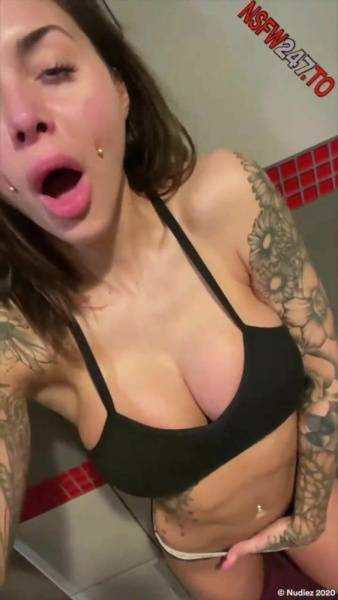 Dakota James pleasure after gym snapchat premium 2021/02/16 porn videos on girlsfans.net