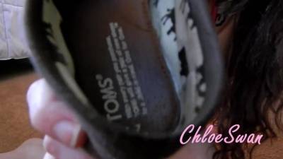 Dirty shoe lover chloeswan smell fetish foot smelling & boot worship 7:20 XXX porn videos on girlsfans.net