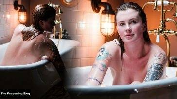 Ireland Baldwin Poses Naked in the Bathtub - Ireland on girlsfans.net
