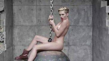 Miley Cyrus Naked (32 Pics + GIFs & Video) on girlsfans.net