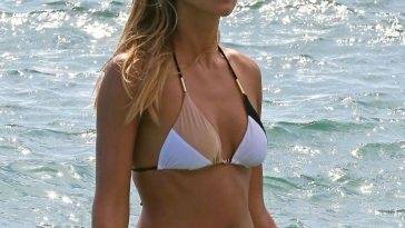 Jessica Alba is Seen Relaxing in Cabo on girlsfans.net