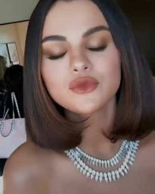 Selena Gomez has a perfect face on girlsfans.net