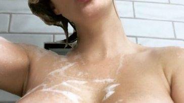 Sara Jean Underwood Nude  Selfie Set  on girlsfans.net