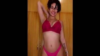 Shay Laren shows a figure premium free cam snapchat & manyvids porn videos on girlsfans.net
