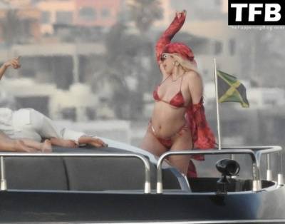 Tana Mongeau Celebrates Her Birthday on a Yacht in Mexico - Mexico on girlsfans.net