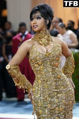 Cardi B Shows Off Her Huge Boobs in a Golden Dress at The 2022 Met Gala in NYC on girlsfans.net