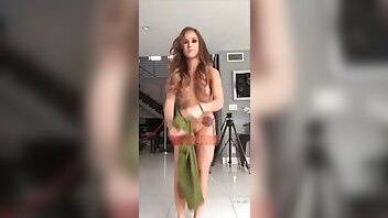 Megan Rain ? Shows off her new body and a new green dress she got ? Premium Snapchat leak on girlsfans.net