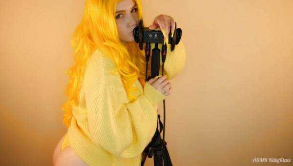 Kitty Klaw ASMR - Yellow - Licking and Mouth sounds on girlsfans.net