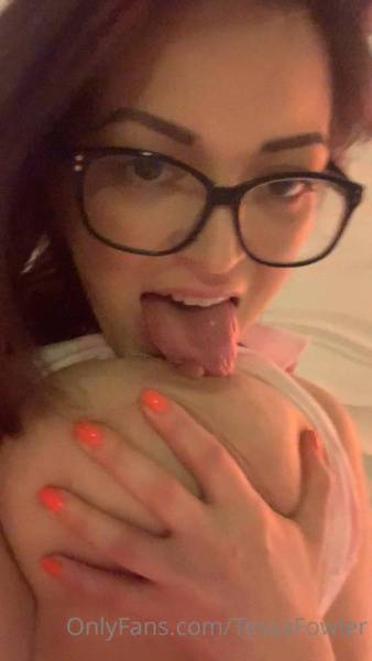Tessa Fowler Nude Titty Lick OnlyFans Video Leaked - Usa on girlsfans.net
